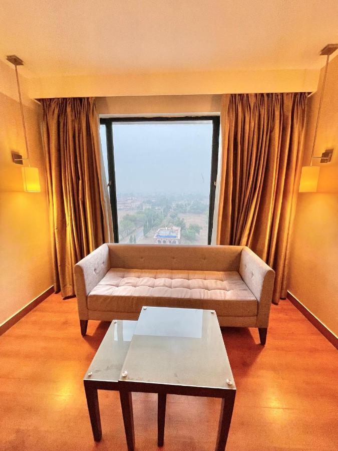Hotel Ramada By Wyndham Jaipur North Exteriér fotografie