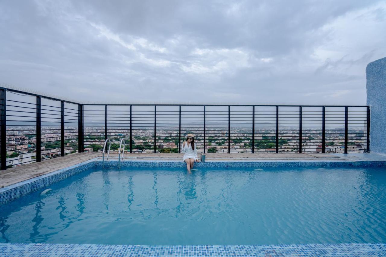 Hotel Ramada By Wyndham Jaipur North Exteriér fotografie